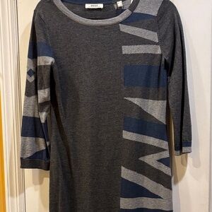 MEXX METROPOLITAN..FROM UK
GRAY AND BLUE LIGHT WEIGHT SWEATER DRESS SIZE MED